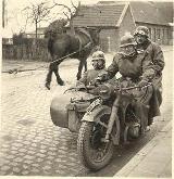 24k WW2 photo of early BMW-R12 Wehrmacht gespann