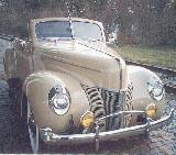 77k photo of 1940 Ford V8 DeLuxe convertible